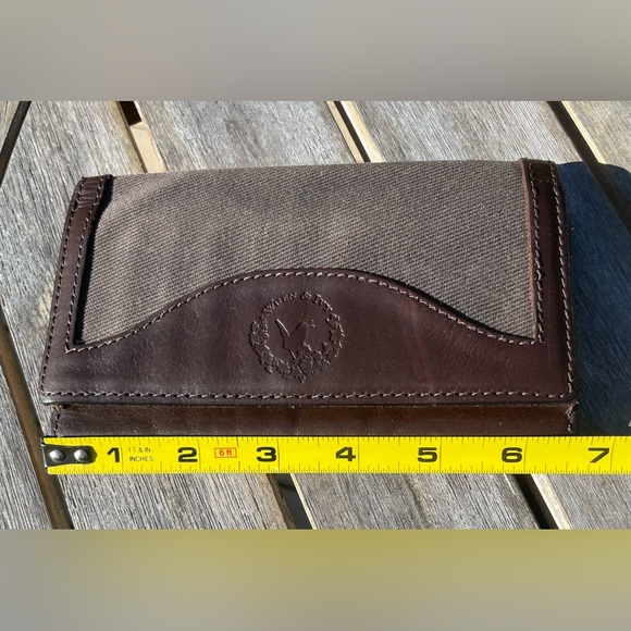 WREN AND IVY ESSENTIALS COAT WALLET - Picture 6 of 7